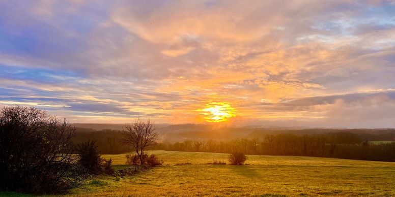 Lever de soleil sur le Causse en Quercy